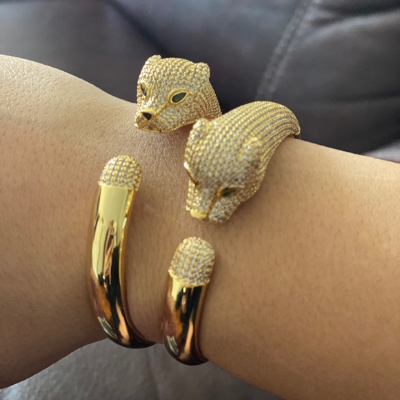 Eye Candy Luxe Collection Gold Emerald Jaguar Cuff - Picture 3 of 5
